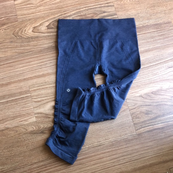 Crop Lululemon Leggings - Picture 7 of 7